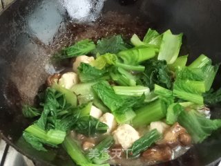滑子菇小白菜烧丸子步骤12