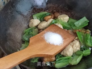 滑子菇小白菜烧丸子步骤13