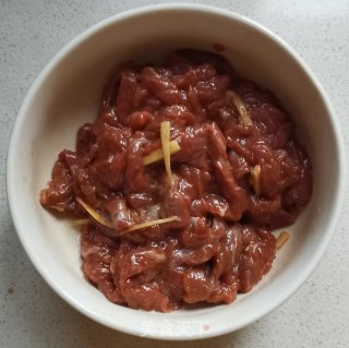 香菜梗炒牛肉步骤6