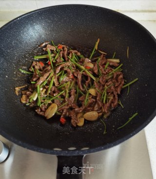 香菜梗炒牛肉步骤12