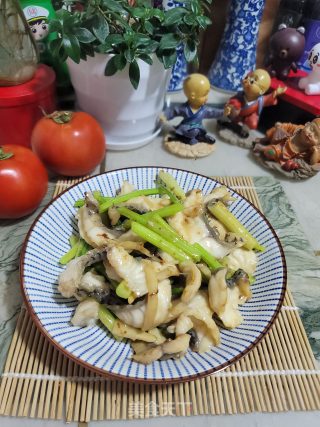 香芹炒鱼片步骤10