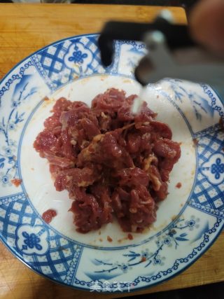 香芹洋葱炒羊肉步骤5
