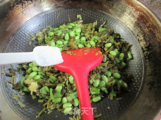 青椒毛豆炒咸菜步骤9
