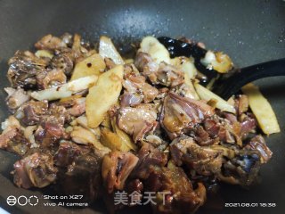 嫩姜烧腊鸭步骤6