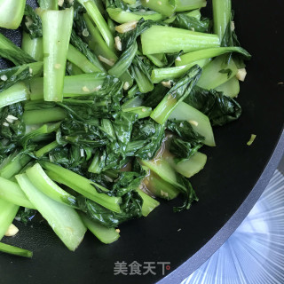 蒜蓉炒青菜步骤6