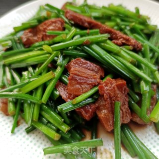 红烧回锅肉炒韭苔步骤13