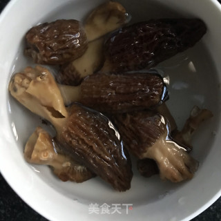 羊肚菌水蒸蛋步骤2