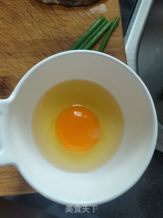 爱心大虾蒸蛋步骤2
