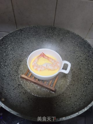 爱心大虾蒸蛋步骤10