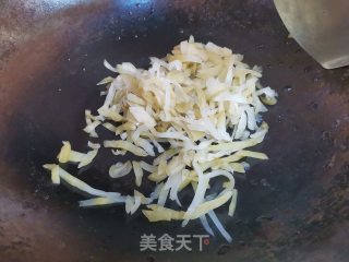 韭菜花榨菜丝炒肉步骤2