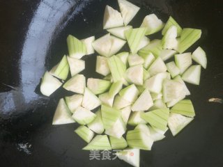 丝瓜黑木耳炒鸡蛋步骤5
