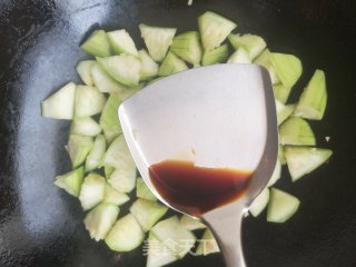 丝瓜黑木耳炒鸡蛋步骤6
