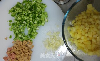 青椒火腿炒土豆步骤1