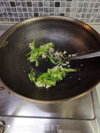 辣炒通心菜梗步骤3