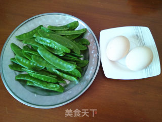 鸡蛋炒荷兰豆步骤1