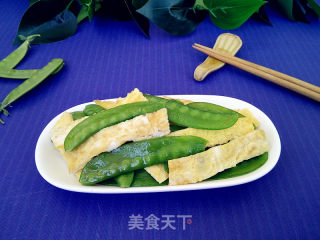 鸡蛋炒荷兰豆步骤8