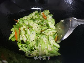 秋葵炒辣椒步骤3