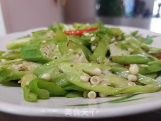 秋葵炒辣椒步骤5