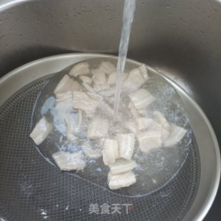 酸包菜烧肉片步骤3