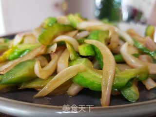 炒苦瓜洋葱步骤5