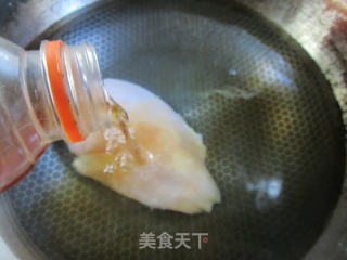 黑木耳黄瓜拌鸡胸肉步骤2