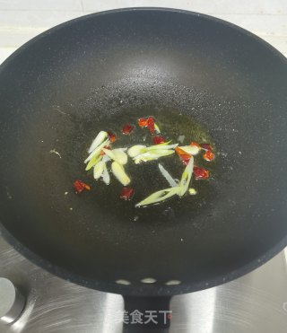 黄瓜鸡蛋炒香干步骤6