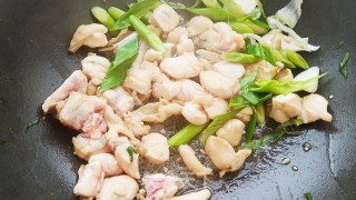 蔬菜咖喱鸡步骤6