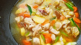 蔬菜咖喱鸡步骤9