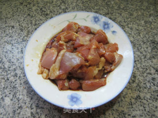 香菇四季豆炒鸡腿肉丁步骤5