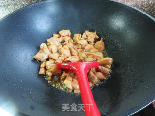 香菇四季豆炒鸡腿肉丁步骤8