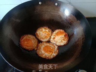 青红椒炒荷包蛋步骤2