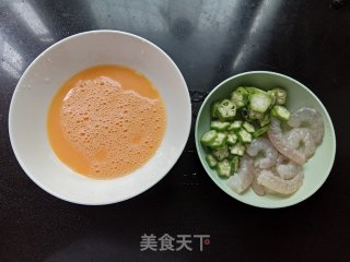 虾仁秋葵蒸鸡蛋步骤1