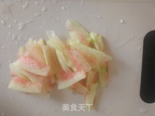 西瓜皮炒鸡蛋步骤4