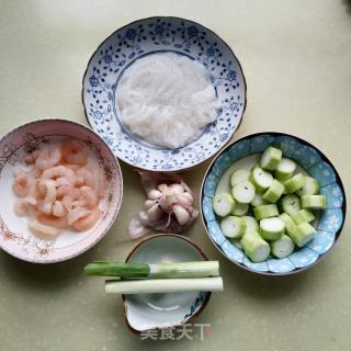 丝瓜蒜蓉开背虾步骤1
