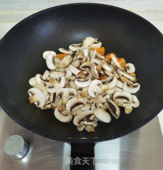 小炒口蘑步骤8