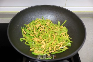 肉丝炒辣椒步骤7