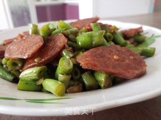 豇豆炒腊肠步骤6
