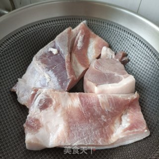 红烧回锅肉步骤1