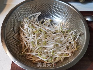 醋溜豆芽菜步骤1