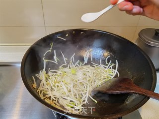 醋溜豆芽菜步骤6