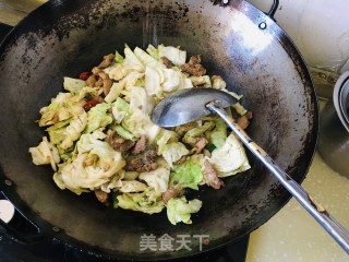 甘蓝炒肉片步骤8