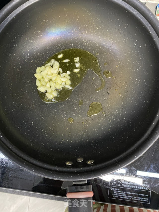 蒜香红肠荷兰豆步骤5