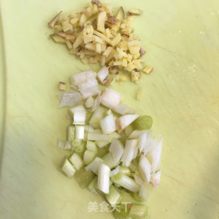肉末炒平菇步骤3
