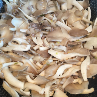 肉末炒平菇步骤6