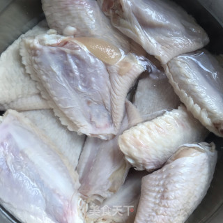 茶籽油煎鸡翅步骤1