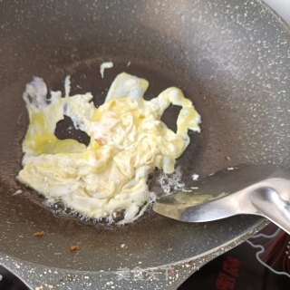 青椒番茄炒鹅蛋步骤9