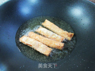 虾仁豆腐皮卷步骤11