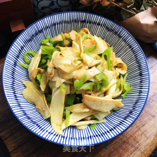 菜椒炒茭白步骤10