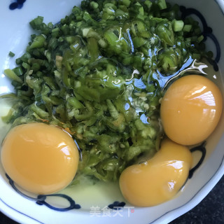 韭薹炒鸡蛋步骤4