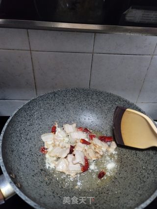五花肉焖笋丝步骤6